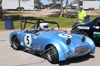 media/Apr-30-2022-CalClub SCCA (Sat) [[98b58ad398]]/Around the Pits/